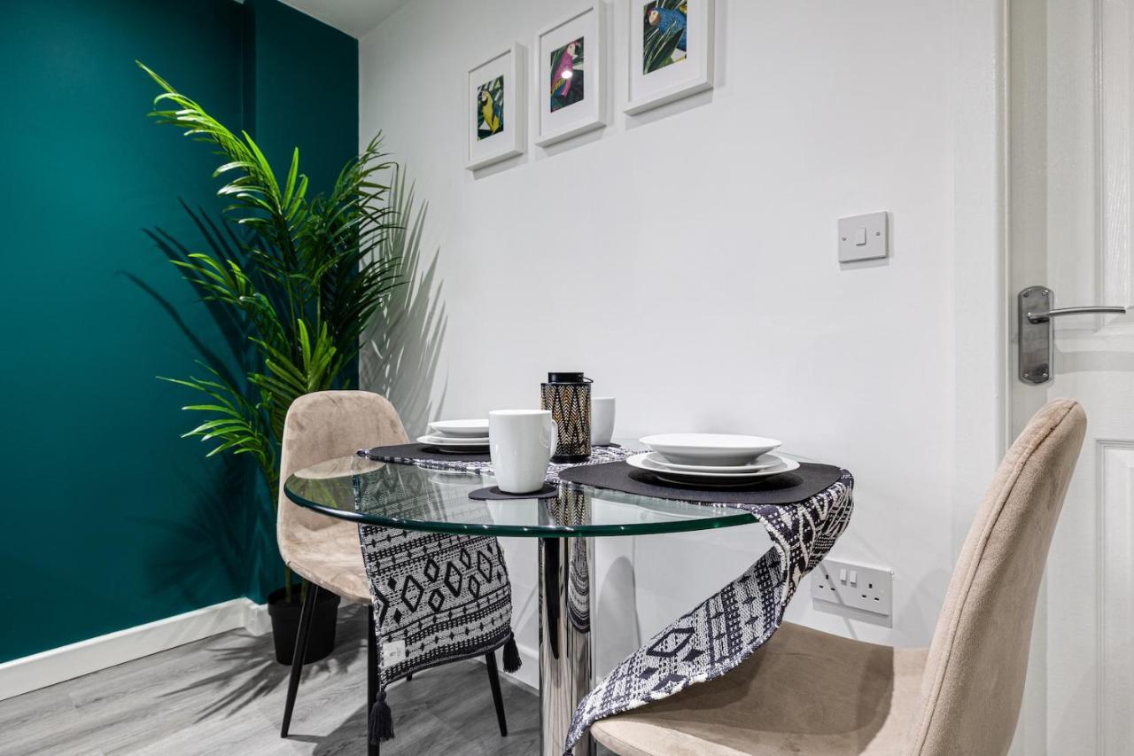 Cosy Modern Apt In Heart Of Stockport - Sleeps 4 Daire Dış mekan fotoğraf