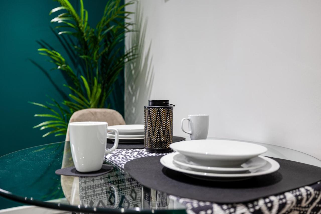 Cosy Modern Apt In Heart Of Stockport - Sleeps 4 Daire Dış mekan fotoğraf